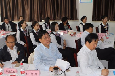 潞盈商學院正式揭牌，賦能經(jīng)濟貿(mào)易咨詢專業(yè)人才培養(yǎng)